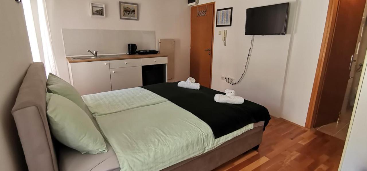 Studio Apartment L&G Rovinj Luaran gambar